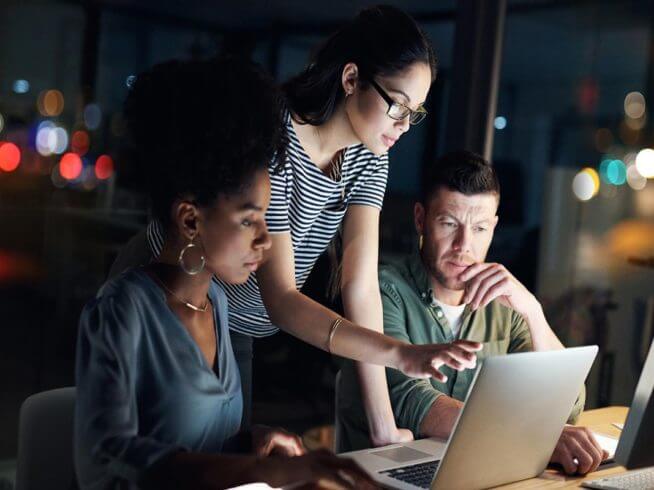 Hãy chỉ dẫn cho khách hàng biết đến website của bạn