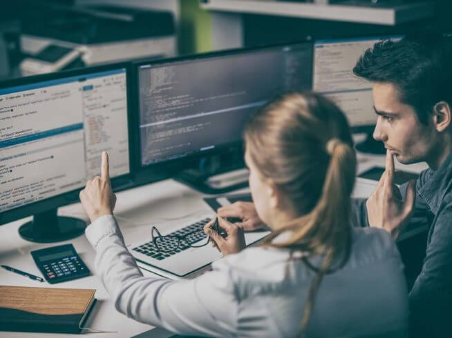 Tất yếu trong xây dựng thương hiệu là phải có website
